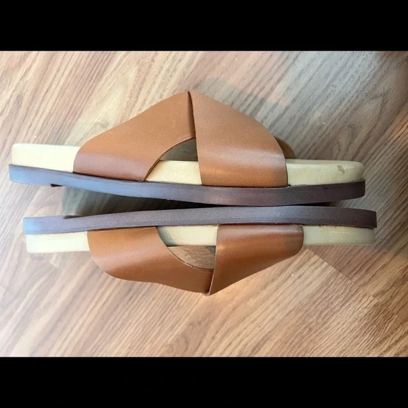 MADEWELL The Louisa Crisscross Slide In English Saddle - Picture 4 of 16